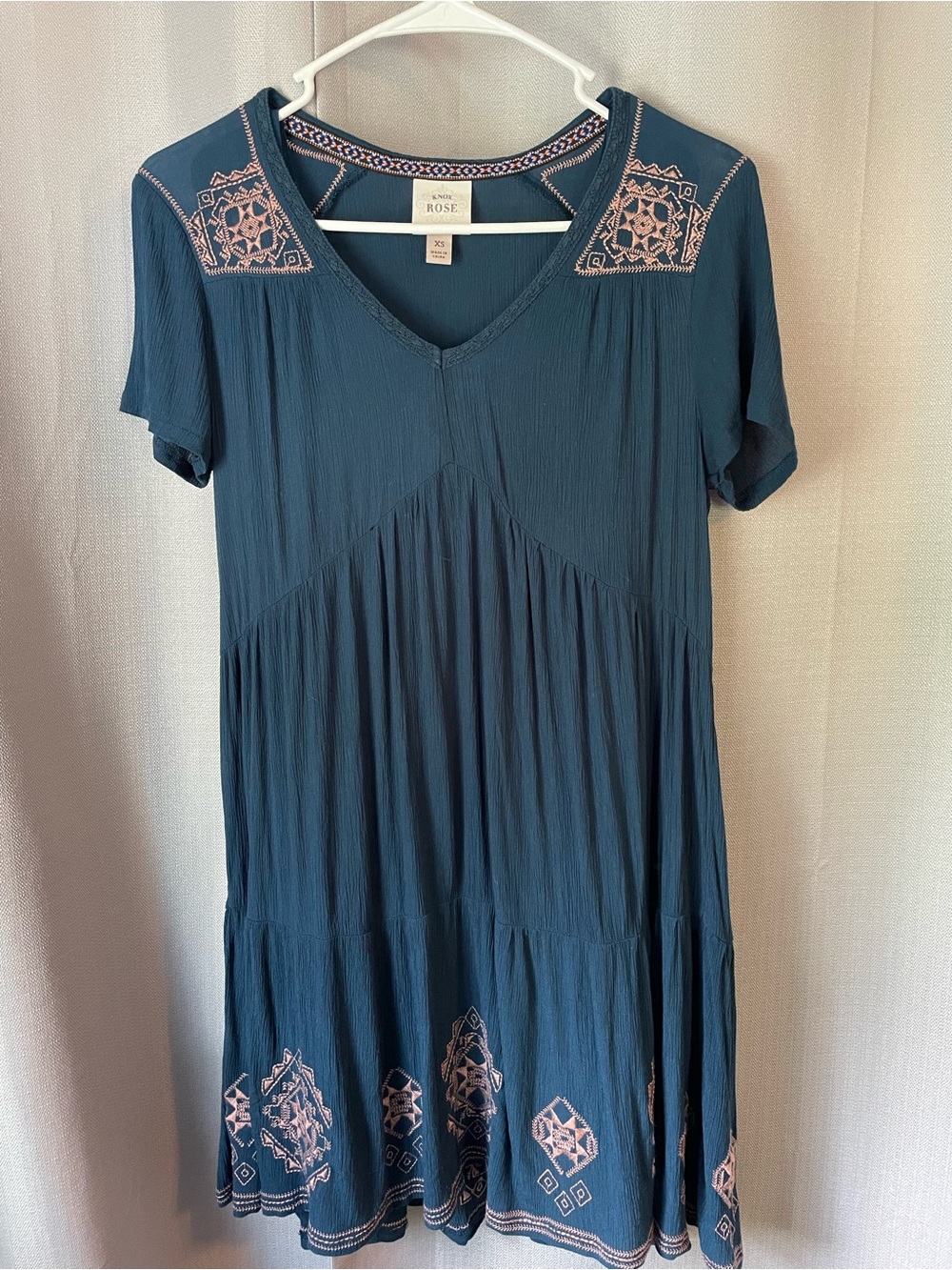Knox Rose size xs Teal Aztec Embroidered V-Neck Short Sleeve Dress with slip